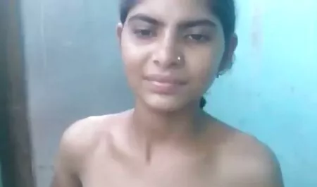 Electric crazy lesbian sex saw