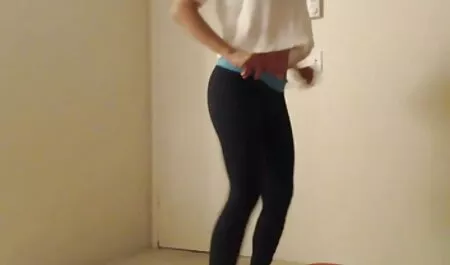Negro fucked a prostitute in a lesbian strapon videos limousine